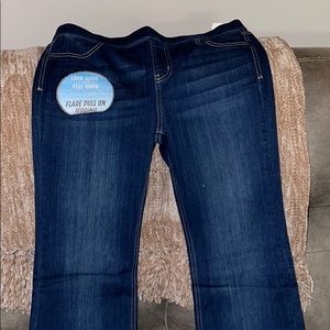 NWT never worn Cello jeans.